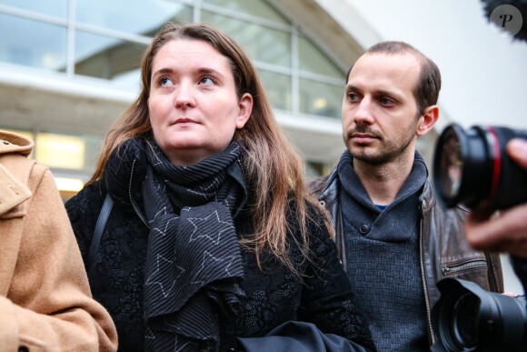 La soeur d'Alexia, Stéphanie Gay et son mari Grégory Gay quittent la conférence de presse. Besançon, le 7 décembre 2018.