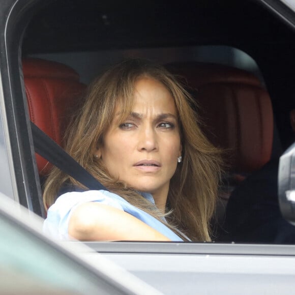 Exclusif - Ben Affleck et Jennifer Lopez emment leurs enfants au Magic Castle (club-house pour les magiciens et les passionnés de magie) à Los Angeles le 21 aout 2021.