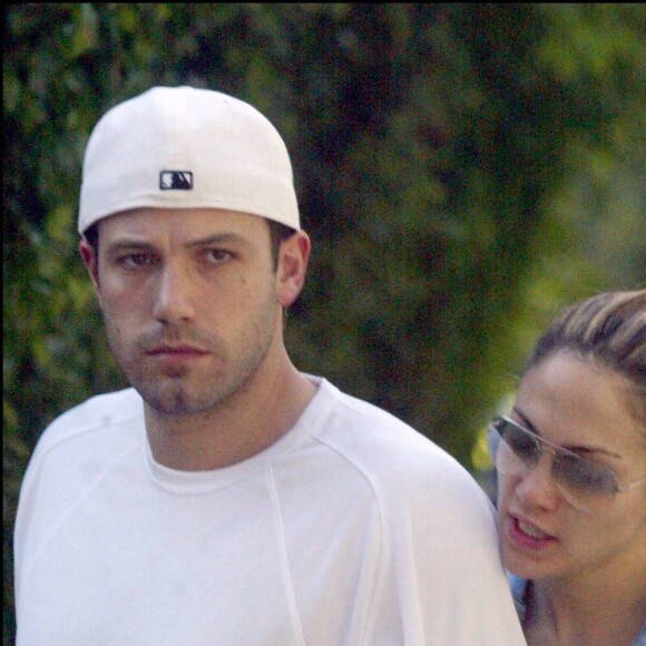 Ben Affleck et Jennifer Lopez à Beverly Hills en 2003.