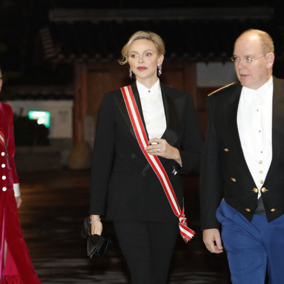 La princesse Caroline de Hanovre, la princesse Charlène de Monaco, le prince Albert II de Monaco - Arrivées à la soirée de gala à l'occasion de la fête nationale monégasque au Grimaldi Forum à Monaco le 19 novembre 2019. © Claudia Albuquerque/ Bestimage 