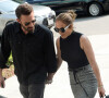 Ben Affleck et sa compagne Jennifer Lopez vont faire du shopping chez Zara à Los Angeles.