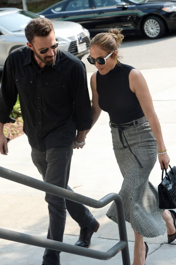 Ben Affleck et sa compagne Jennifer Lopez vont faire du shopping chez Zara à Los Angeles.