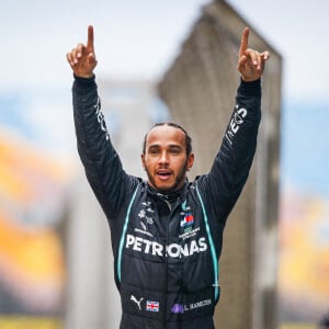 Lewis Hamilton remporte le Grand Prix de Turquie et le titre de champion du monde de Formule 1. Istanbul, le 15 novembre 2020.