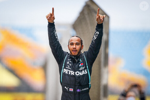 Lewis Hamilton remporte le Grand Prix de Turquie et le titre de champion du monde de Formule 1. Istanbul, le 15 novembre 2020.