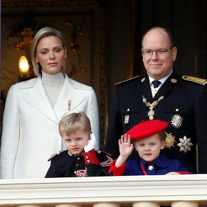 La princesse Charlène, le prince Albert II de Monaco, leurs enfants le prince Jacques et la princesse Gabriella - La famille princière de Monaco au balcon du palais lors de la Fête nationale monégasque à Monaco. Le 19 novembre 2019 © Jean-François Ottonello / Nice Matin / Bestimage