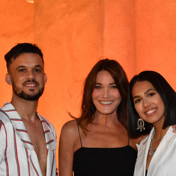 Exclusif - Carla Bruni-Sarkozy et Manal - Jour 1 - Backstage - Enregistrement de l'émission "La fête de la Chanson à l'Orientale" à Marrakech, qui sera diffusée le 4 septembre sur France 2. © Veeren / Bestimage