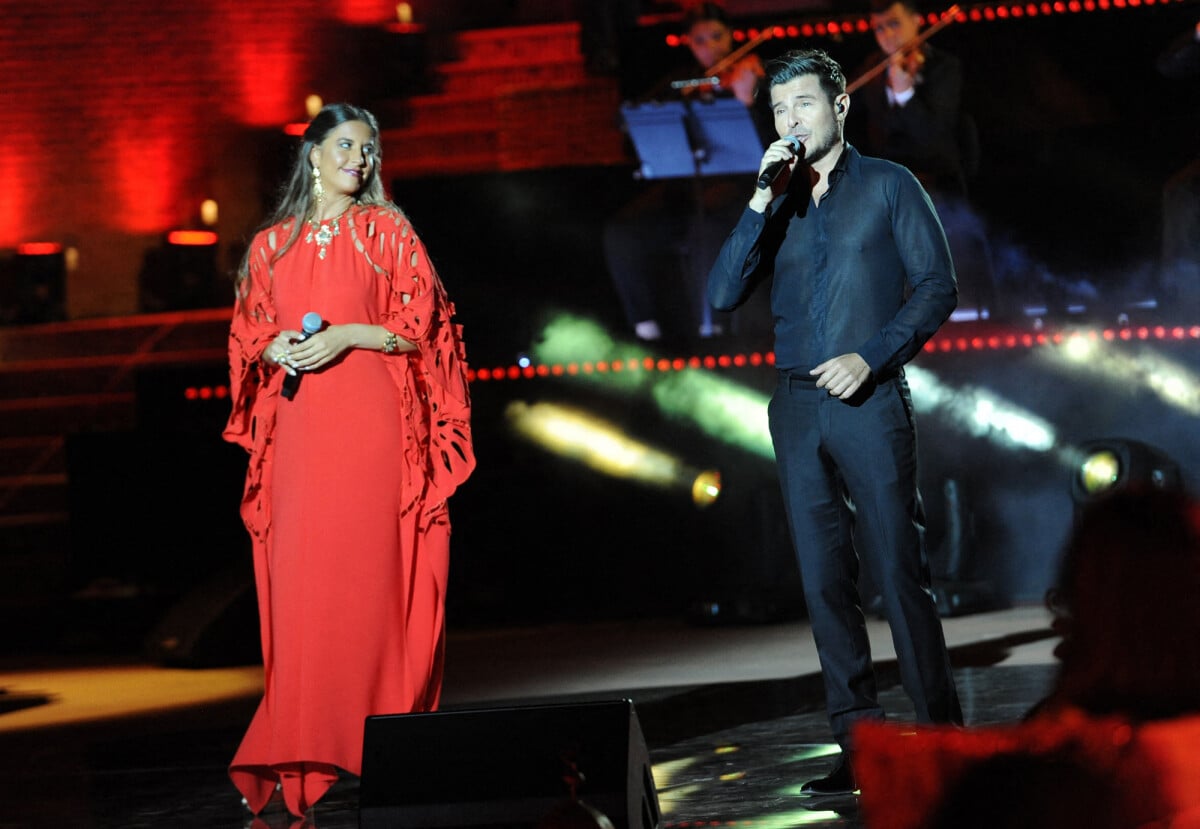 Photo Exclusif Farah El Dibany Et Vincent Niclo Jour Plateau