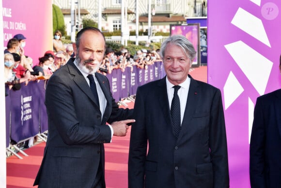 Edouard Philippe et Philippe Augier assistent à la projection du film "Stillwater" lors de la cérémonie d'ouverture de la 47ème édition du festival du Cinéma Américain de Deauville. Deauville, le 3 septembre 2021. © Olivier Borde/Bestimage