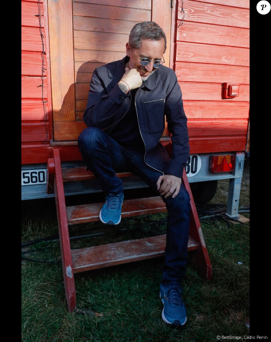 Gad Elmaleh à l'inauguration de la "Fête à Neuneu" au profit de l'association "Innocence En Danger" sur la pelouse de la Muette au Bois de Boulogne, à Paris, France, le 3 septembre 2021. © Cédric Perrin/Bestimage