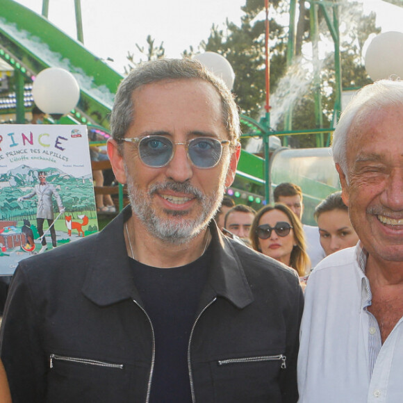 Lord Kossity, Singrid Campion, Gad Elmaleh et Marcel Campion à l'inauguration de la "Fête à Neuneu" au profit de l'association "Innocence En Danger" sur la pelouse de la Muette au Bois de Boulogne, à Paris, France, le 3 septembre 2021. © Cédric Perrin/Bestimage