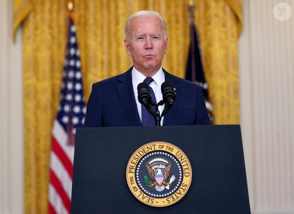 Le président des États-Unis Joe Biden prononce une allocution sur l'attaque terroriste à l'aéroport international Hamid Karzai de Kaboul Afghanistan le 26 aout 2021.