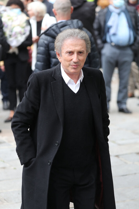 Michel Drucker - Hommage à Guy Bedos en l'église de Saint-Germain-des-Prés à Paris, le 4 juin 2020.