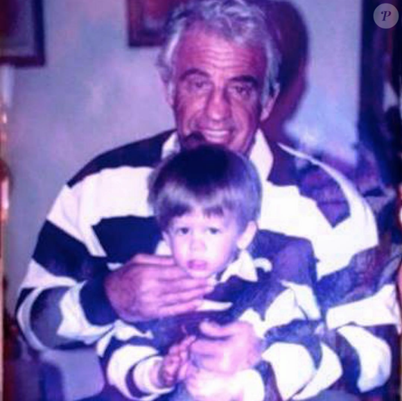 Alessandro Belmondo, enfant, et son grand-père Jean-Paul Belmondo. Photo publiée le 9 avril 2019.