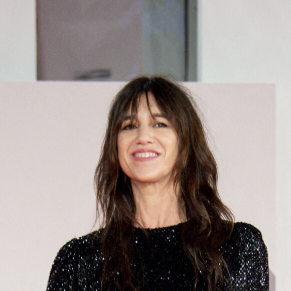 Charlotte Gainsbourg à la première de "Les Choses Humaines" au 78ème Festival International du Film de Venise (Mostra), le 9 septembre 2021. 