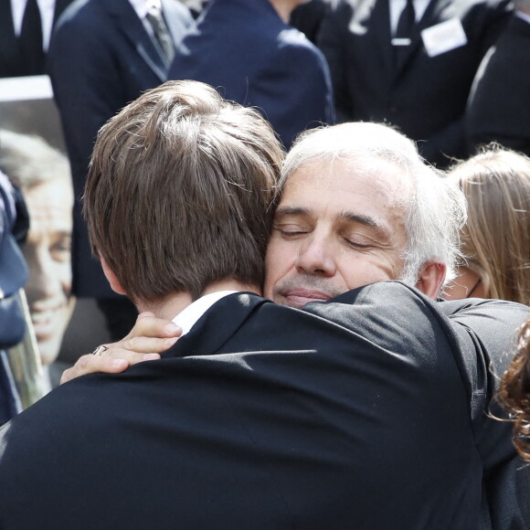 Alessandro Belmondo, Paul Belmondo - Sorties - Obsèques de Jean-Paul Belmondo en l'église Saint-Germain-des-Prés, à Paris le 10 septembre 2021. © Cyril Moreau / Bestimage