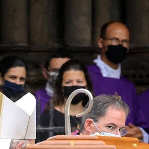 Paul Belmondo, Florence Belmondo, Stella Belmondo, Annabelle Belmondo, Victor et Alessandro Belmondo - Obsèques de Jean-Paul Belmondo en l'église Saint-Germain-des-Prés, à Paris le 10 septembre 2021. © Dominique Jacovides / Bestimage