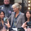 Hommage à Johnny Hallyday : Laeticia Hallyday avec ses filles Jade et Joy, l'émotion face aux fans