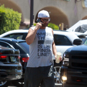 Exclusif - Le frère de B. Spears, Bryan, se promène avec une inconnue à Los Angeles, le 27 juillet 2021. 