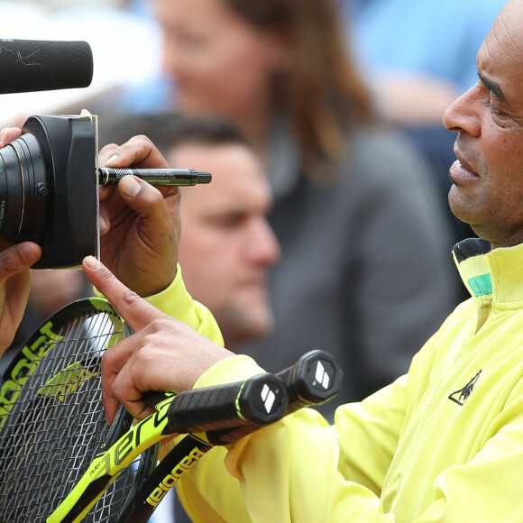 Yannick Noah dispute le trophée des légendes devant sa famille lors des internationaux de France de tennis à Roland-Garros. Paris, le 4 juin 2016. © Moreau - Jacovides / Bestimage
