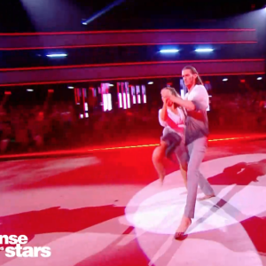 Jean-Baptiste Maunier et Ines Vandamme dans l'émission "Danse avec les stars" sur TF1.