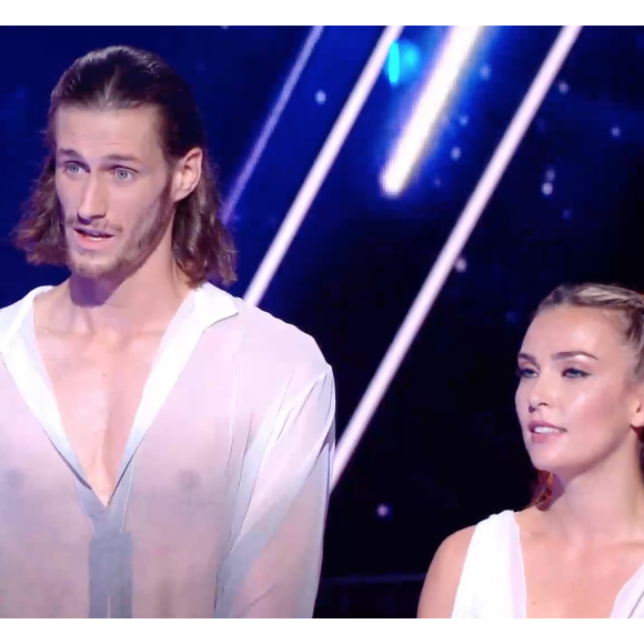 Jean-Baptiste Maunier et Ines Vandamme dans l'émission "Danse avec les stars" sur TF1.