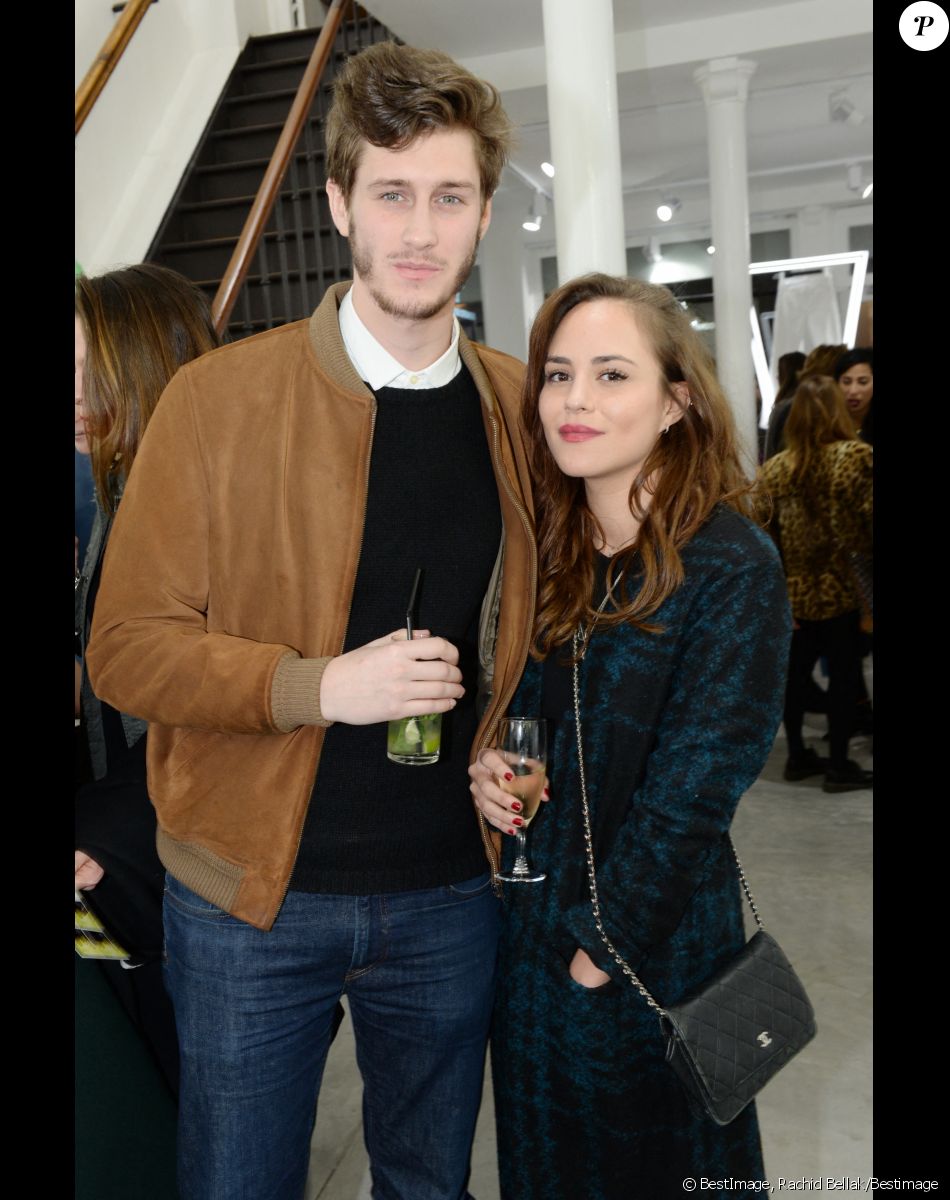 Naissance - Jean-Baptiste Maunier est papa d'un petit garçon prénommé Ezra - Exclusif - Jean-Baptiste Maunier et sa compagne Léa Arnezeder - Soirée de lancement de la collection capsule "J Brand x Comptoir des Cotonniers" à la "L.A. Galerie" rue Bachaumont dans le 2ème arrondissement à Paris, le 17 février 2016. © Rachid Bellak/Bestimage