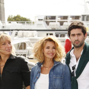 Charlotte Gaccio, Julie Debazac, Ingrid Chauvin, Mayel Elhajaoui, Alexandre Brasseur (Demain nous appartient) - Photocall lors du Festival de la Fiction de La Rochelle. Le 18 septembre 2021. © Christophe Aubert via Bestimage