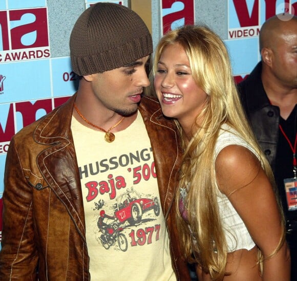 Anna Kournikova et Enrique Iglesias aux MTV Music Awards, à New York. 