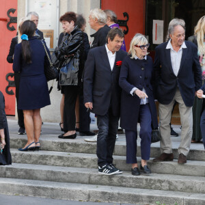 Chantal Ladesou et son mari Michel Ansault, Fiona Gélin (de son vrai nom Bénédicte Gélin) - Obsèques de Marthe Mercadier (Marthe Mercadié-Meyrat) en l'église Sainte Hélène à Paris, France, le 21 septembre 2021. © 2021 Christophe Clovis/Bestimage