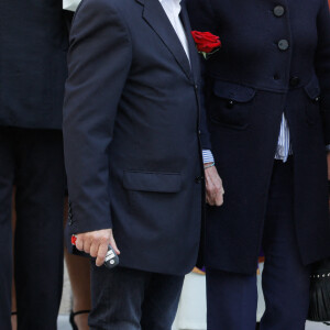 Chantal Ladesou et son mari Michel Ansault, Fiona Gélin (de son vrai nom Bénédicte Gélin) - Obsèques de Marthe Mercadier (Marthe Mercadié-Meyrat) en l'église Sainte Hélène à Paris, France, le 21 septembre 2021. © 2021 Christophe Clovis/Bestimage