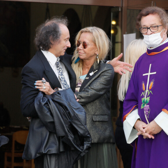 Fiona Gélin (de son vrai nom Bénédicte Gélin) - Obsèques de Marthe Mercadier (Marthe Mercadié-Meyrat) en l'église Sainte Hélène à Paris, France, le 21 septembre 2021. © 2021 Christophe Clovis/Bestimage