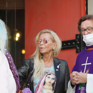 Fiona Gélin (de son vrai nom Bénédicte Gélin) - Obsèques de Marthe Mercadier (Marthe Mercadié-Meyrat) en l'église Sainte Hélène à Paris, France, le 21 septembre 2021. © 2021 Christophe Clovis/Bestimage