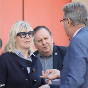 Chantal Ladesou et son mari Michel Ansault - Obsèques de Marthe Mercadier (Marthe Mercadié-Meyrat) en l'église Sainte Hélène à Paris, France, le 21 septembre 2021. © 2021 Christophe Clovis/Bestimage