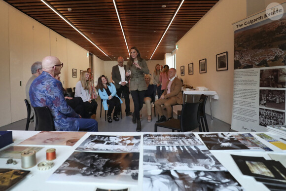 Catherine (Kate) Middleton, duchesse de Cambridge, au musée Windermere Jetty, où elle rencontrera des proches de survivants de l'Holocauste qui parleront du temps que leurs proches ont passé à Cumbrie, Royaume Uni, le 21 septembre 2021. Elle découvre également le travail du Lake District Holocaust Project.