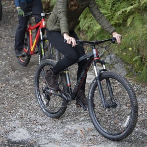 Catherine (Kate) Middleton, duchesse de Cambridge, lors d'une visite au centre d'entraînement à l'aventure Windermere des cadets de l'Air de la RAF à Cumbrie, Royaume Uni, le 21 septembre 2021, marquant la réouverture de l'installation à la suite d'un réaménagement de 2 millions de livres sterling.