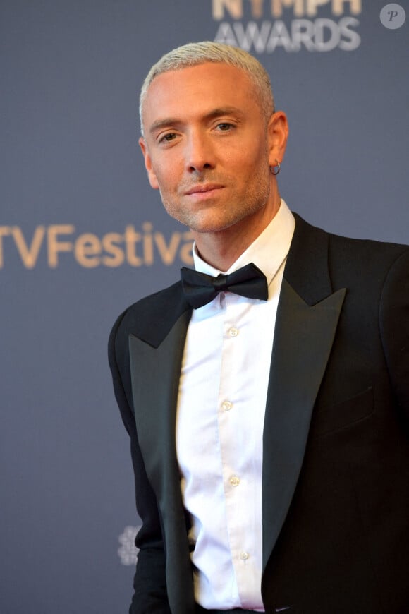 Maxime Dereymez lors du photocall de la cérémonie des Nymphes d'Or du 60ème festival de télévision de Monte Carlo au Grimaldi Forum à Monaco le 22 juin 2021.Cette année, beaucoup de lauréats seront présents en hologramme à cause des restrictions sanitaires © Bruno Bebert / Bestimage