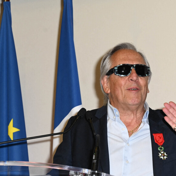 Semi-Exclusif - Gilbert Montagné et Sophie Cluzel - Cérémonie de remise des Insignes d'Officier de la Légion d'honneur à Gilbert Montagné au Ministère des Solidarités et de la Santé à Paris. Le 22 septembre 2021 © Coadic Guirec / Bestimage