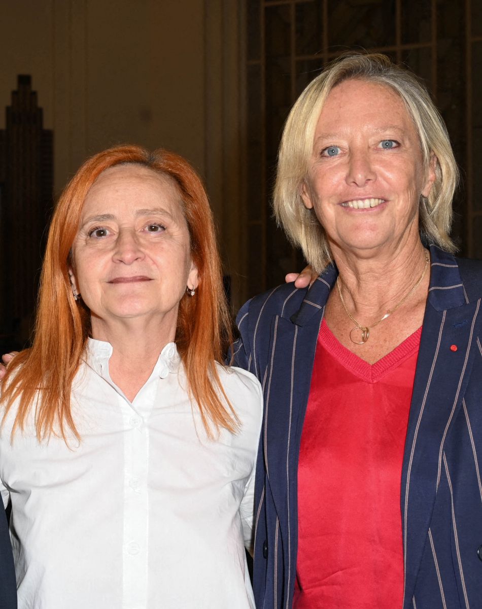 Remise des Insignes d'Officier de la Légion d'honneur à Gilbert Montagné au Ministère des Solidarités et de la Santé à Paris. Le 22 septembre 2021 © Coadic Guirec / Bestimage