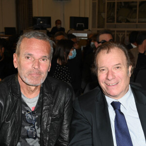 Laurent Baffie et Daniel Russo - Cérémonie de remise des Insignes d'Officier de la Légion d'honneur à Gilbert Montagné au Ministère des Solidarités et de la Santé à Paris. Le 22 septembre 2021 © Coadic Guirec / Bestimage