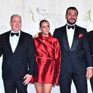 Roisin Galvin Wittstock, Andréa Casiraghi, sa mère la princesse Caroline de Hanovre, le prince Albert II de Monaco, Pauline Ducruet, son compagnon Maxime Giaccardi et Gareth Wittstock - Soirée du 5ème "Monte-Carlo Gala for Planetary Health" au Palais de Monaco. © Bruno Bebert / Bestimage