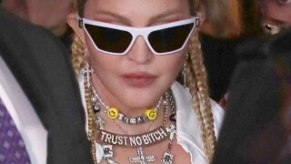Madonna en résilles : look fou au bras de son jeune chéri Ahlamalik Williams