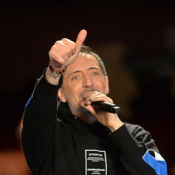 Gad Elmaleh lors du livestream "CamKev Comedy and Songs" sur la plateforme de streaming Gigson.live au théâtre Mogador à Paris, France, le 5 avril 2021. © Veeren/Bestimage 