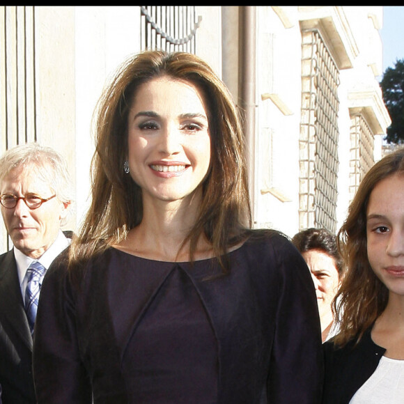 Rania de Jordanie et sa fille la princesse Iman à Rome en 2009.