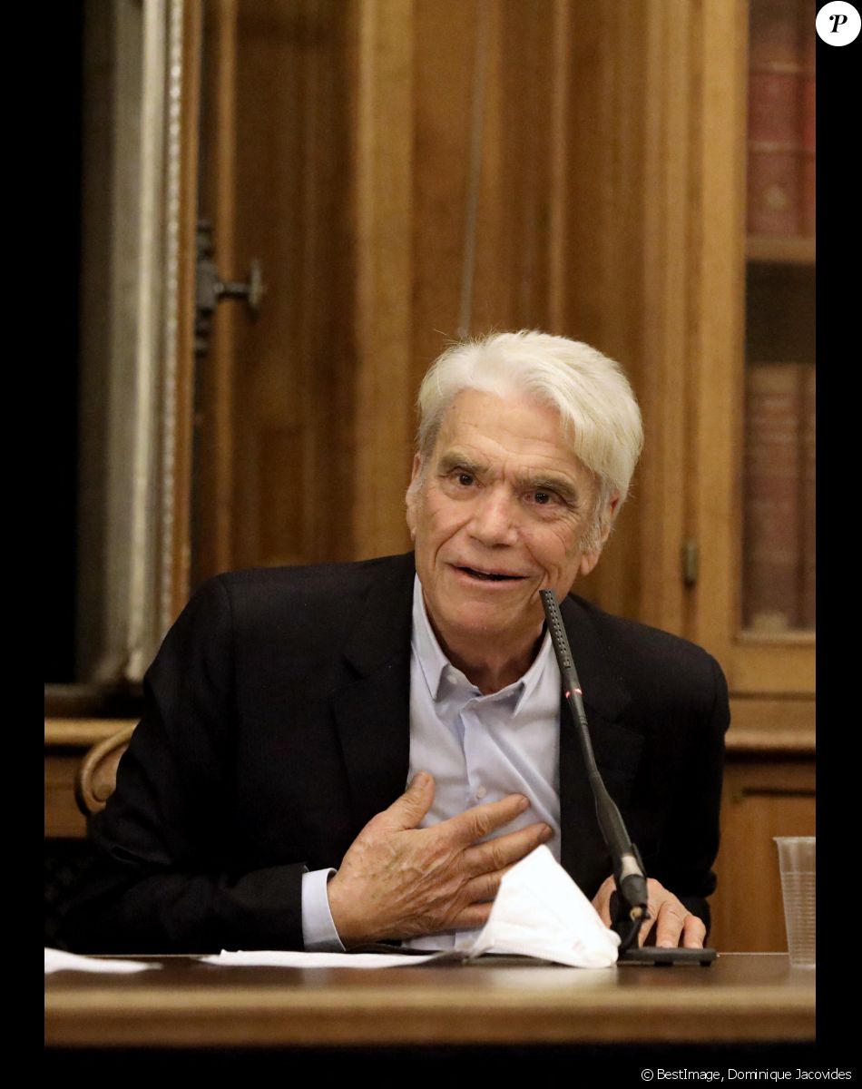 Exclusif - Bernard Tapie intervient lors de la promotion 2020 de la conférence des avocats du barreau de Paris, 11ème séance du premier tour, à la bibliothèque de l'ordre à Paris. Le 7 septembre 2020. © Dominique Jacovides / Bestimage