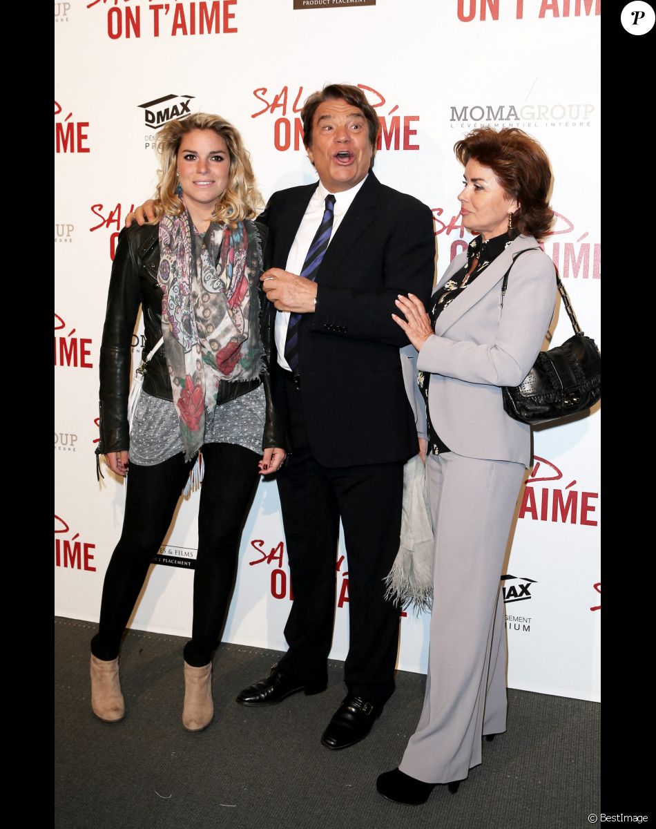 Bernard Tapie avec sa femme Dominique et sa fille Sophie - Avant-première de "Salaud, on t'aime" à l'UGC Normandie sur les Champs-Elysées à Paris. Le 31 mars 2014.