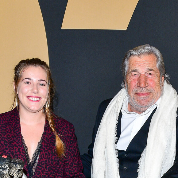 Jean-Pierre Castaldi et sa fille Paola assistent à la projection du film "Mourir peut attendre" au Grand Rex à Paris le 28 septembre 2021. © Pierre Perusseau/Bestimage
