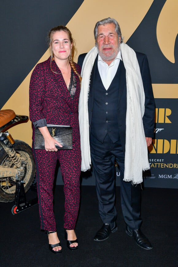 Jean-Pierre Castaldi et sa fille Paola assistent à la projection du film "Mourir peut attendre" au Grand Rex à Paris le 28 septembre 2021. © Pierre Perusseau/Bestimage