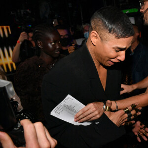 Olivier Rousteing dans les coulisses du défilé de mode Femmes prêt-à-porter printemps-été 2022 "Balmain" à la Seine Musicale à Paris. Le 29 septembre 2021 © Veeren Ramsamy-Christophe Clovis / Bestimage