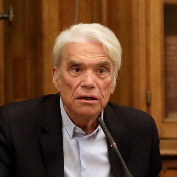 Bernard Tapie intervient lors de la promotion 2020 de la conférence des avocats du barreau de Paris, 11ème séance du premier tour, à la bibliothèque de l'ordre à Paris. Le 7 septembre 2020. © Dominique Jacovides / Bestimage