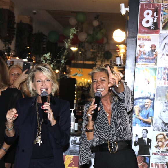 Exclusif - Sophie Davant, Caroline Margeridon - Anniversaire de Caroline Margeridon à Paris. Le 4 octobre 2021 © Cédric Perrin / Bestimage